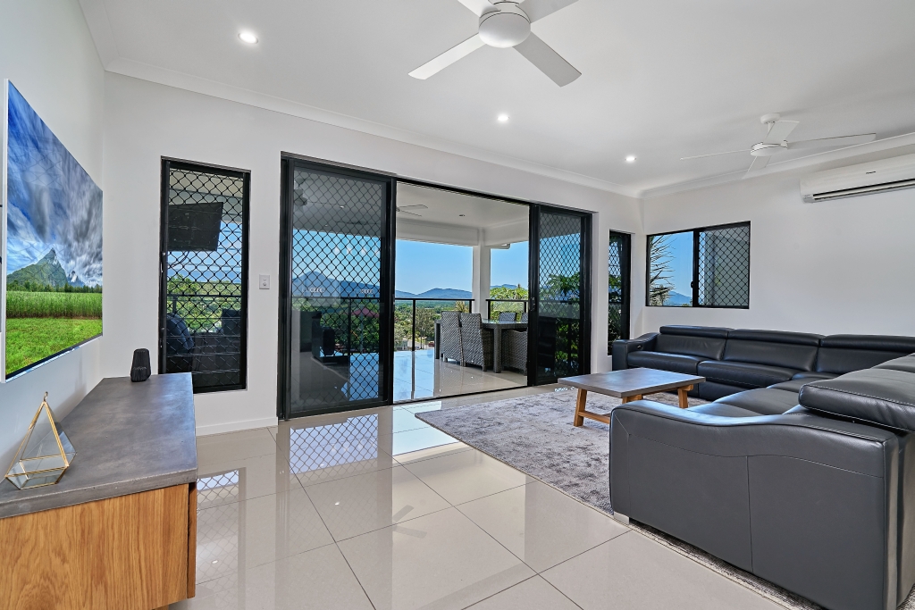 3 Barringtonia Place
